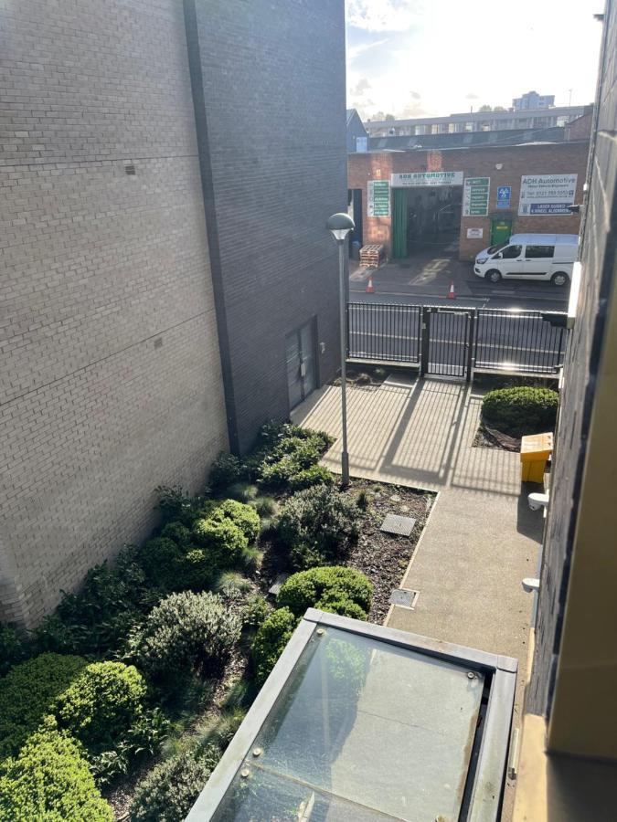 Modern Spacious 1 Bed Flat In Birmingham City Centre With Free Parking, Fast Free Wifi And Netflix 外观 照片