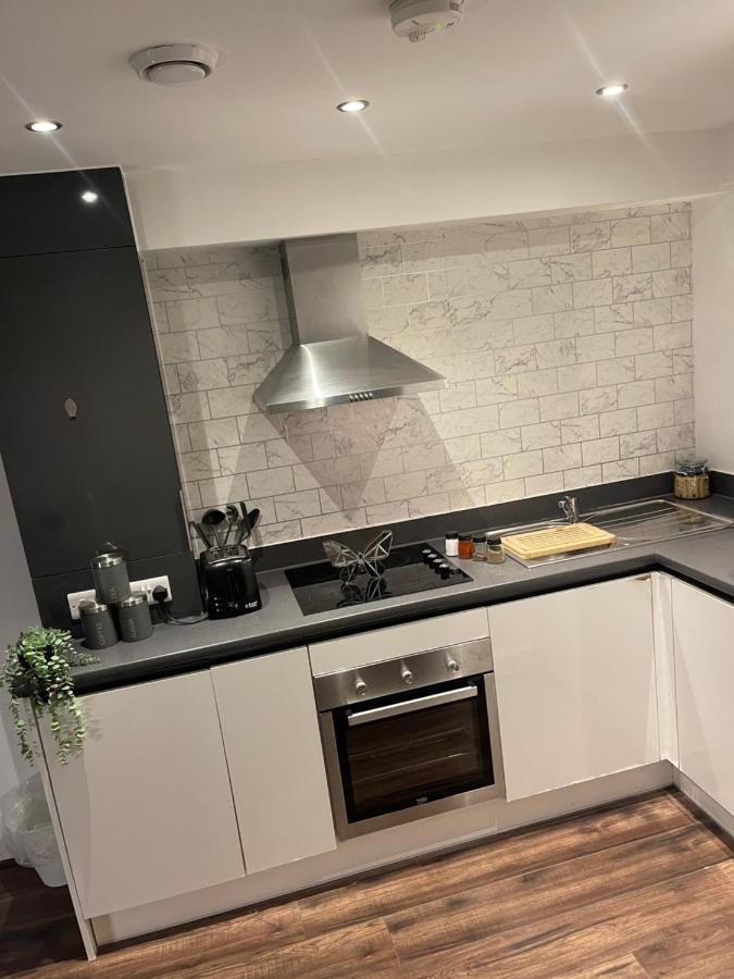 Modern Spacious 1 Bed Flat In Birmingham City Centre With Free Parking, Fast Free Wifi And Netflix 外观 照片
